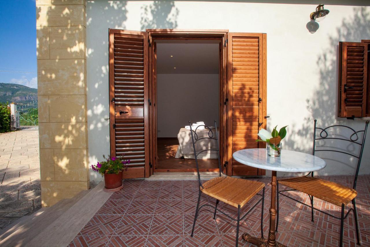 B&B Le Dee Di Paestum Exterior foto